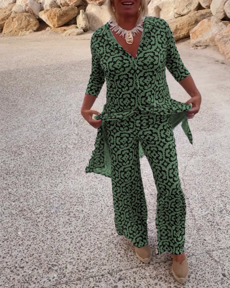 Gavriella | Women’s Geometric V-Neck Two-Piece Set