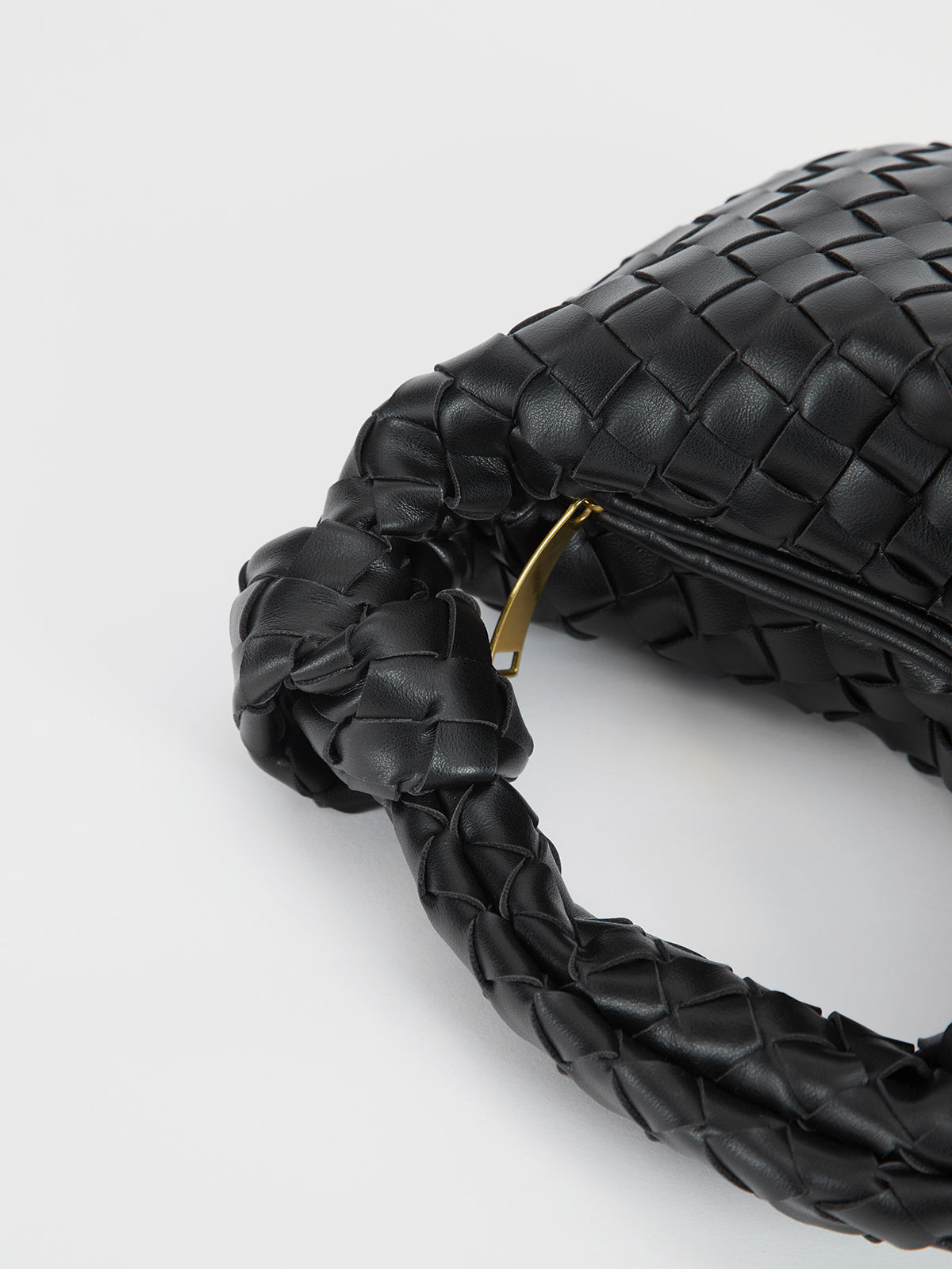 Narcissa | Women’s Woven Knot Shoulder Bag