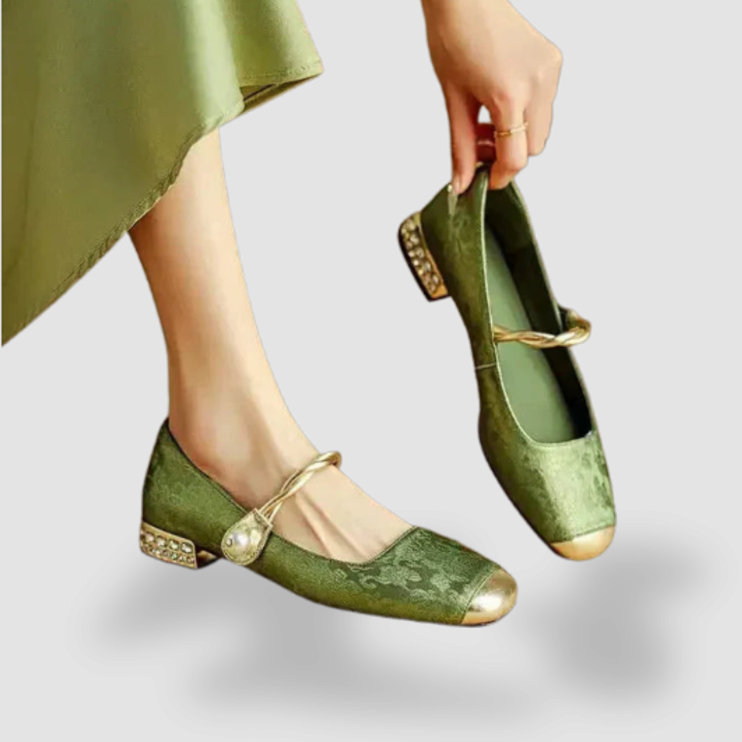 Leire | Women’s Closed Toe Strap Low Heels